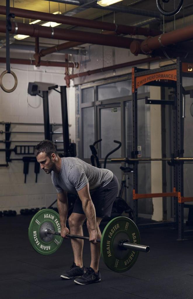 Prueba este entrenamiento de gimnasio de cuerpo completo que es simple pero altamente efectivo