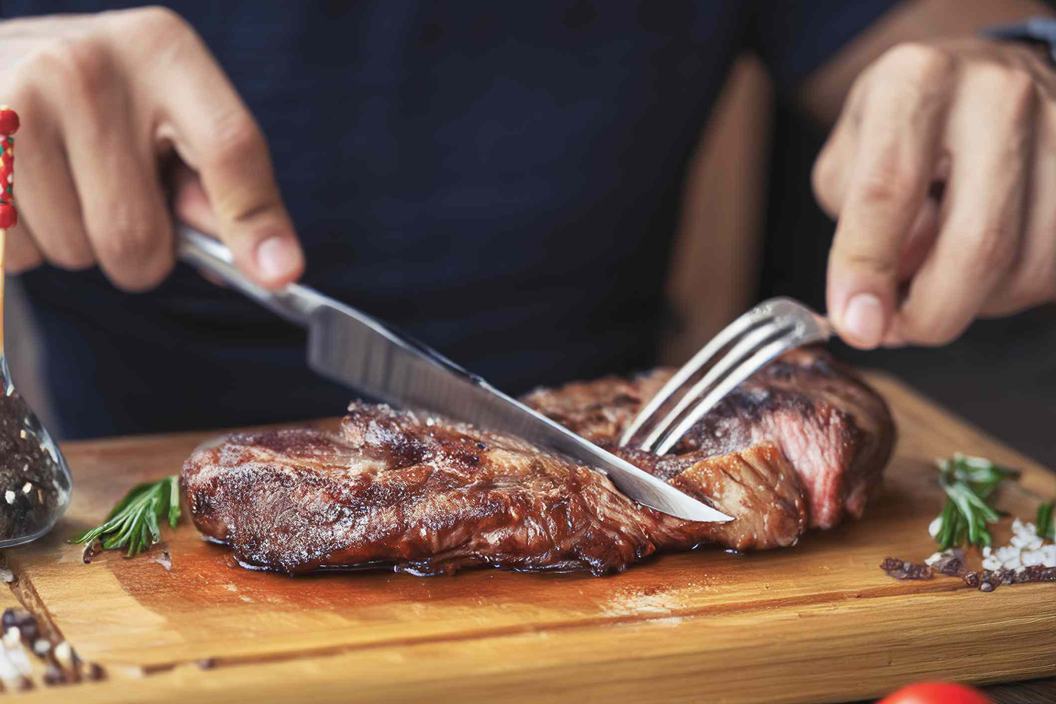 ¿Qué Sucede en Tu Cuerpo Cuando Comes Carne Todos los Días?