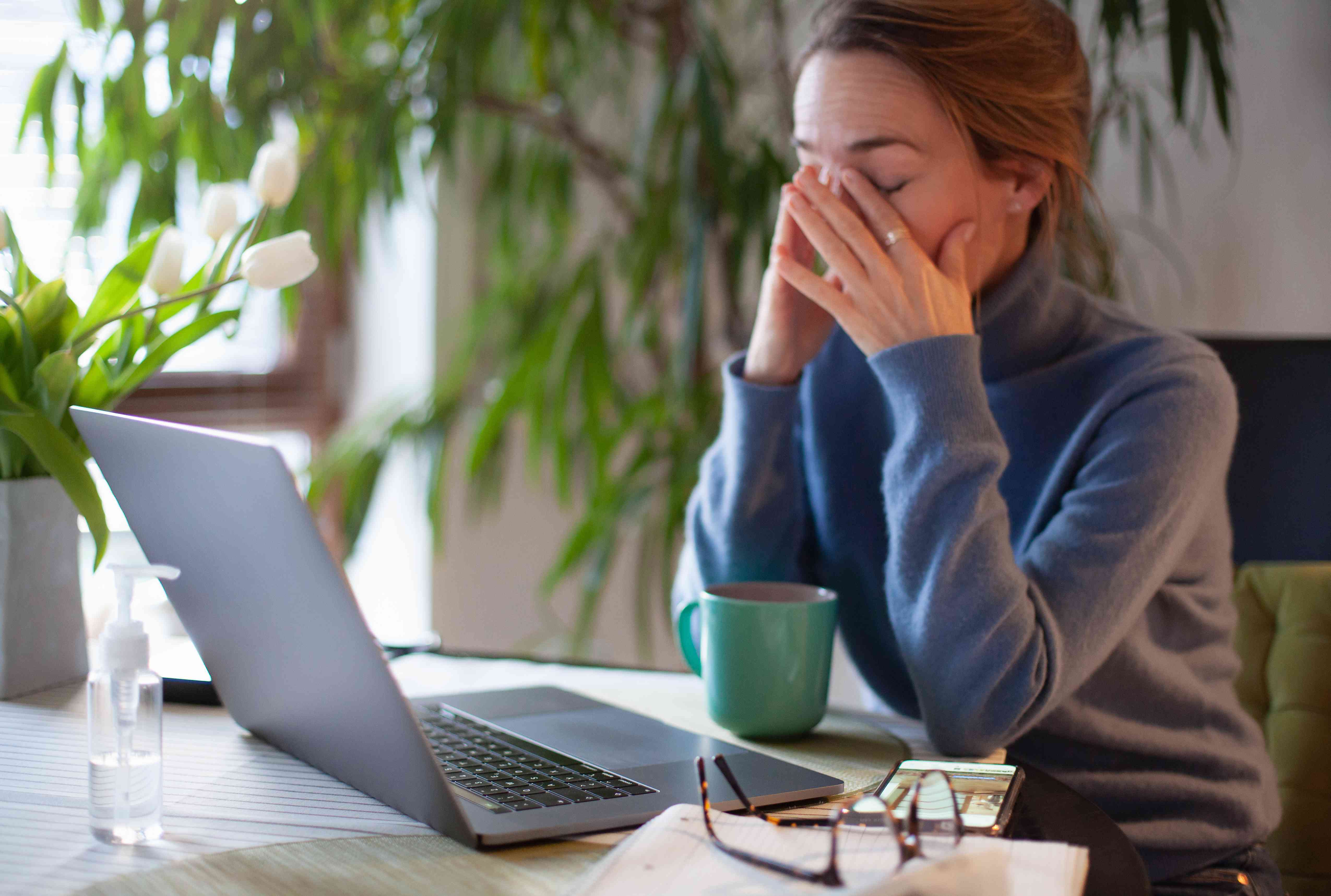 ¿Te sientes extremadamente cansada durante la perimenopausia? Un estudio señala al sorprendente culpable