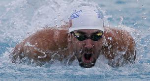 Phelps gana en los 100 mariposa de Santa Clara