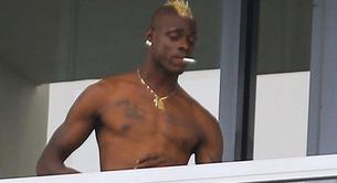 Balotelli, pillado fumando