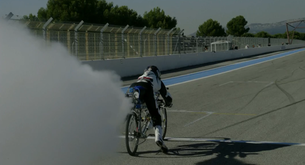 En una carrera entre una bici y un ferrari... ¿quién gana? No es tan fácil como parece