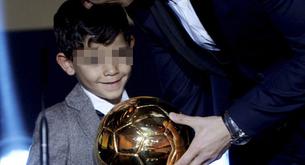 El ídolo del hijo de Cristiano Ronaldo es... ¡Messi!