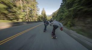 ¿Qué se siente al descender a 100kmh a bordo de un skate?