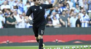 Por qué Iker Casillas arrasa en Oporto