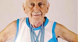 Efrain Wachs: un atleta de casi 100 años que te emocionará