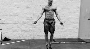 Ejercicios crossfit: salto doble de comba