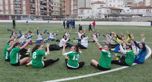 “Id a hacer ballet”: así sacaron a este equipo femenino del campo de fútbol