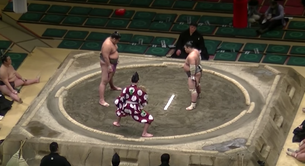 El espectacular KO en este combate de sumo de hace viral