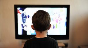 El lugar donde esté la televisión influye en la obesidad de los niños