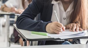 Descubre en clase de biología que su tío es su padre